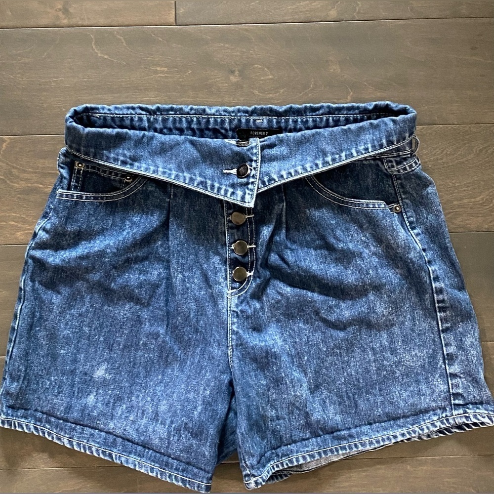 Denim High-Waisted Women's Flared Wide Leg 80’s 90’s Style Shorts - Picture 2 of 9